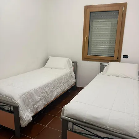 Max Piedigrotta Apartamento